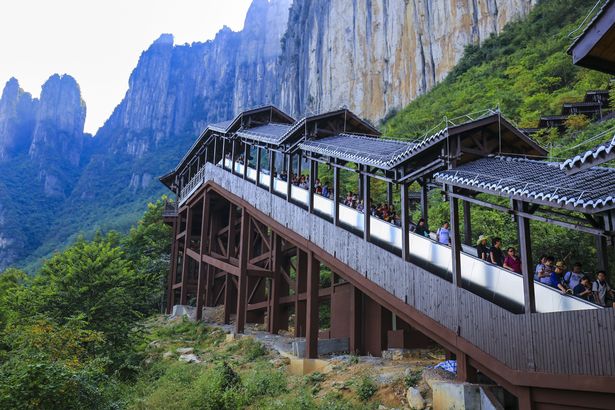 Longest-sightseeing-escalator