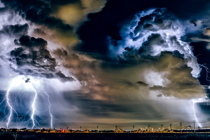 thunderstorm-12019-pixabay