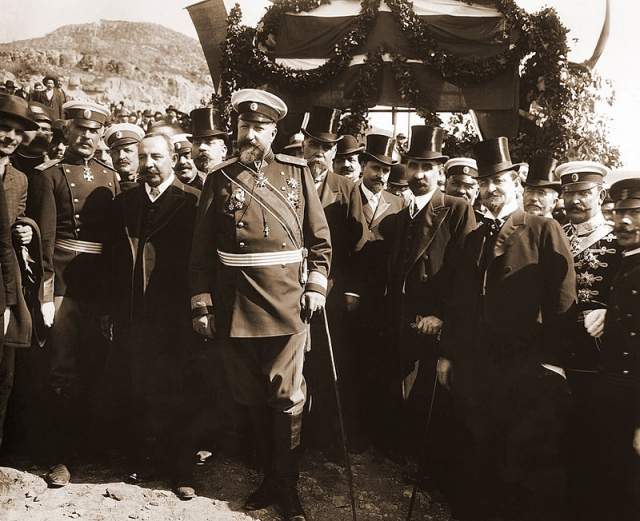 800px-Tzar_Ferdinand_at_proclamation_of_Bulgarian-independence
