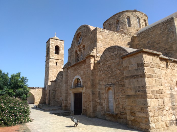 Famagusta Varnava manastir 2 Custom