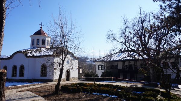 novoselski.manastir.osn