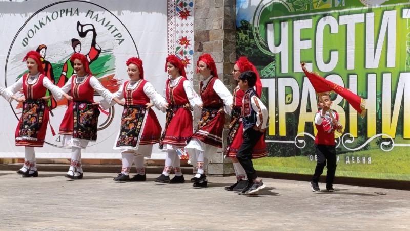 Devnya Folklorna palitra 2026 scena 2