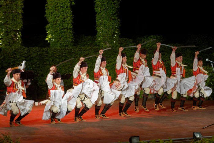 Varna folkloren festival Custom