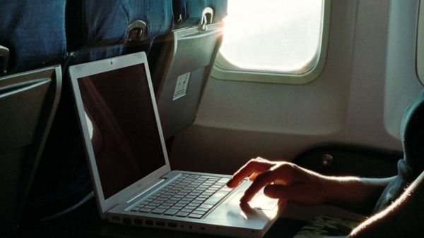 GTY laptop airplane tk 130911 16x9 992