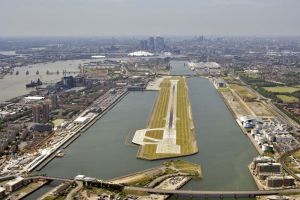 London-City-Airport-run-way