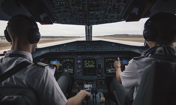 pilots-front-window